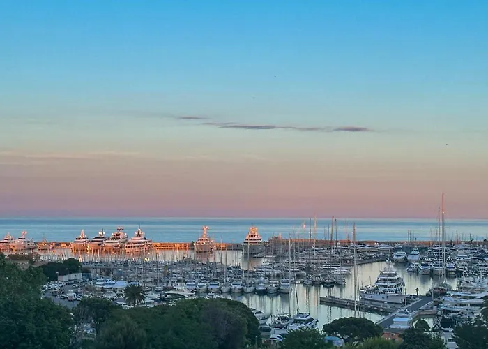 Vue Mer, Face Port, Proximite Centre Et *