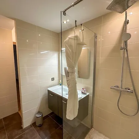 Vue Mer, Face Port, Proximite Centre Et * Αντίμπ